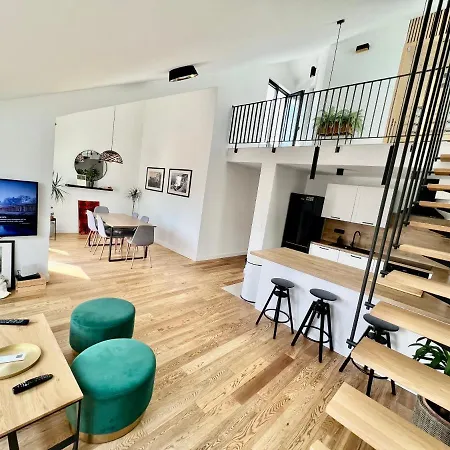 Aria & Apartment *