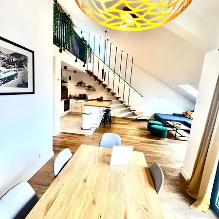 Aria & Apartment